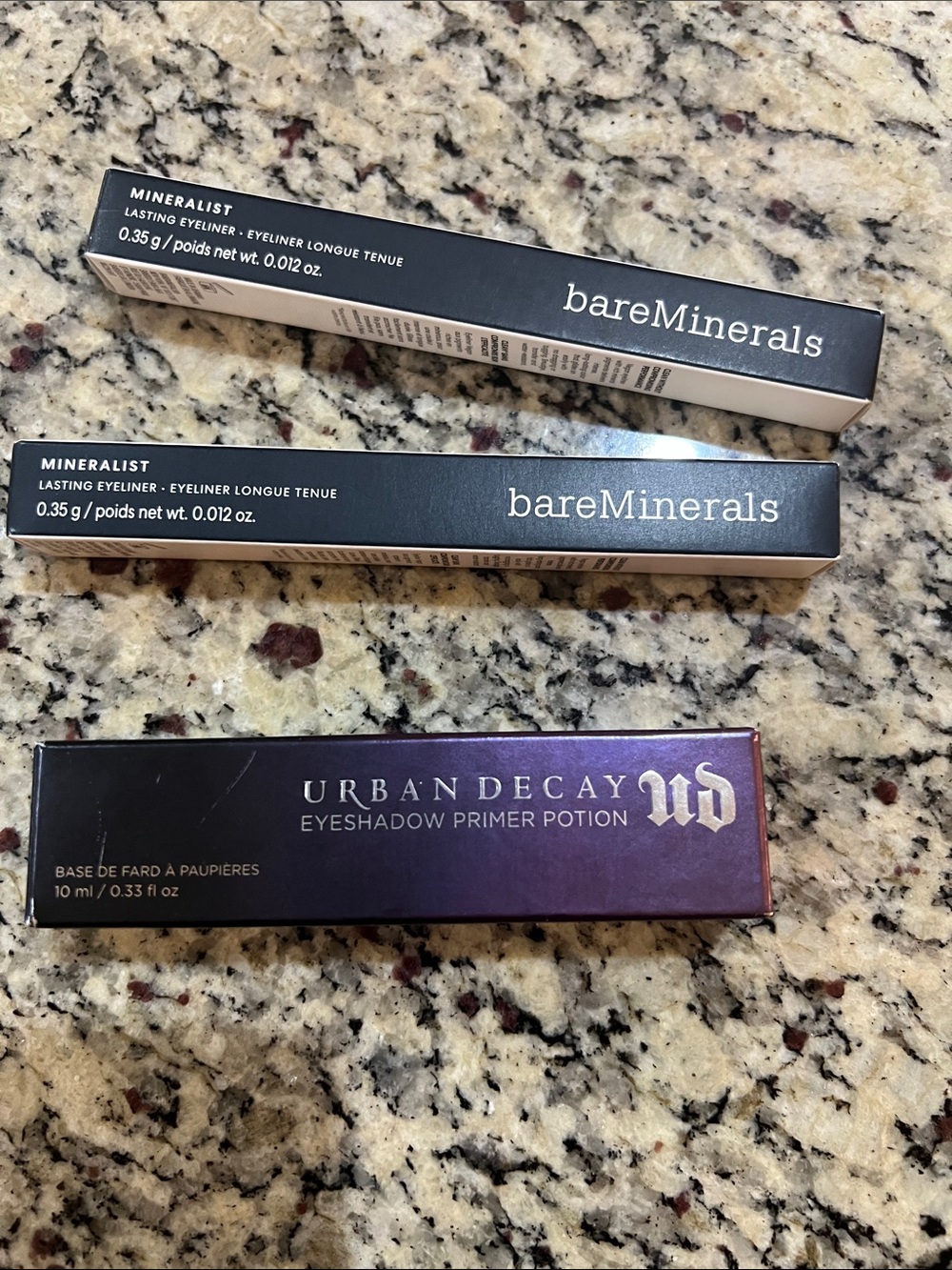 bareMinerals Mineralist Lasting Eyeliner (2) & Urban Decay Eyeshadow Primer